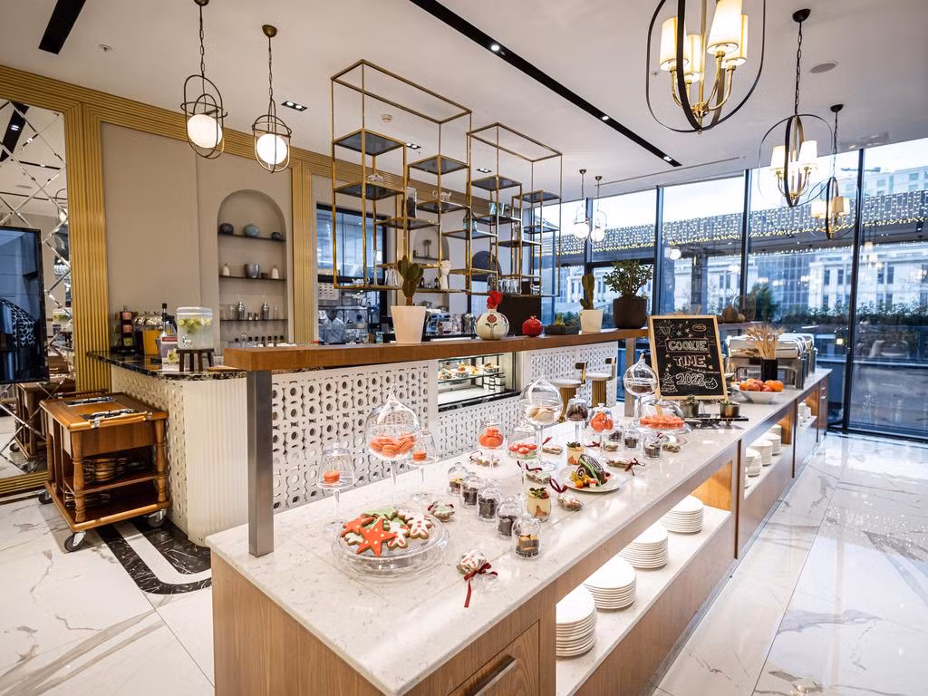 Mövenpick Living Istanbul Hotel — 4