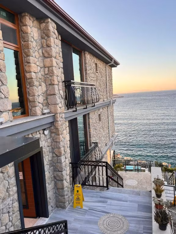 Akvaryum Otel Karaburun — 9