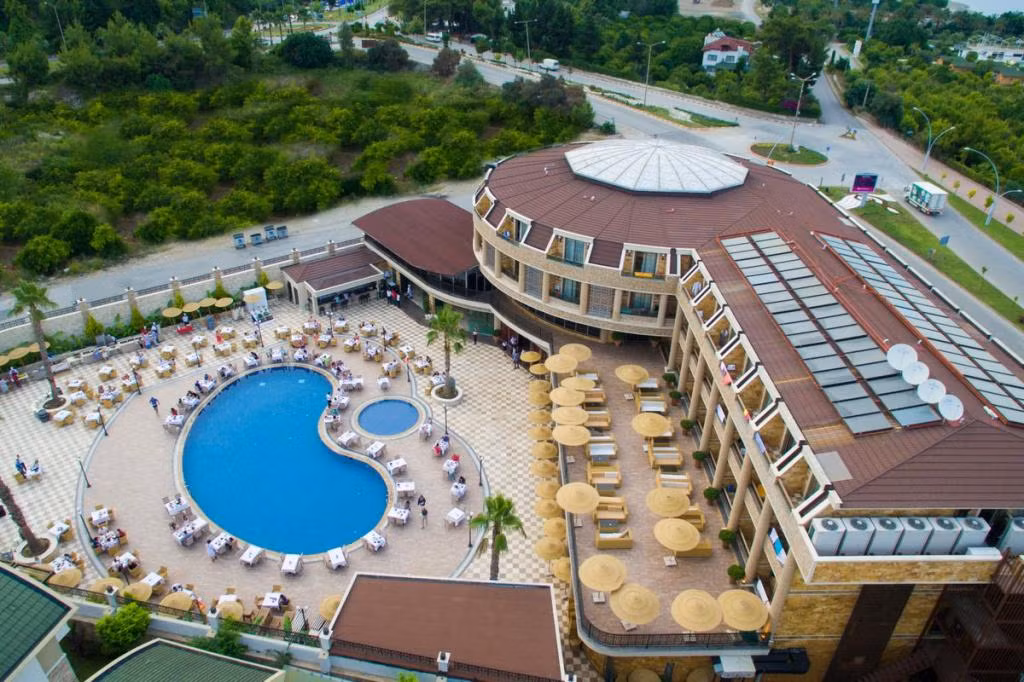 Elamir Resort Hotel — 4