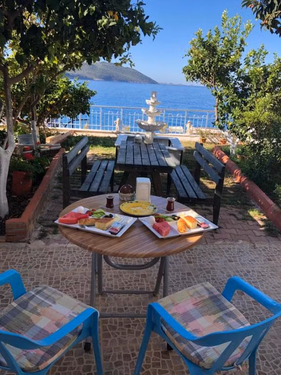Yalı Pansiyon — 2