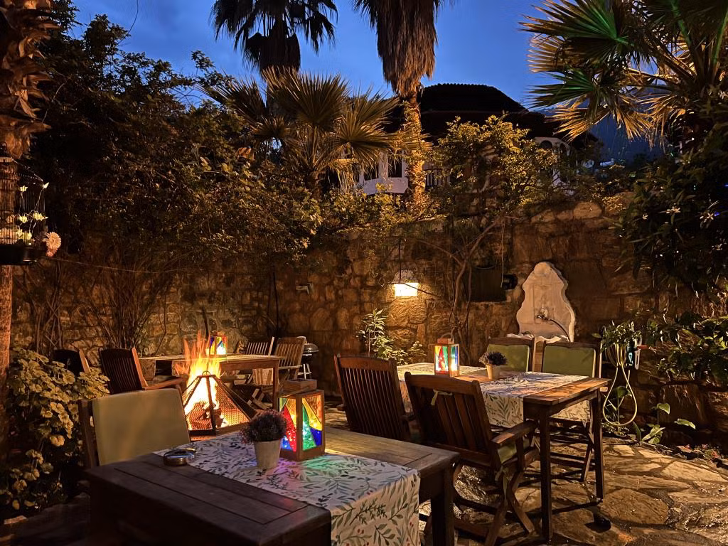 Liya Boutique Hotel Suites — 8