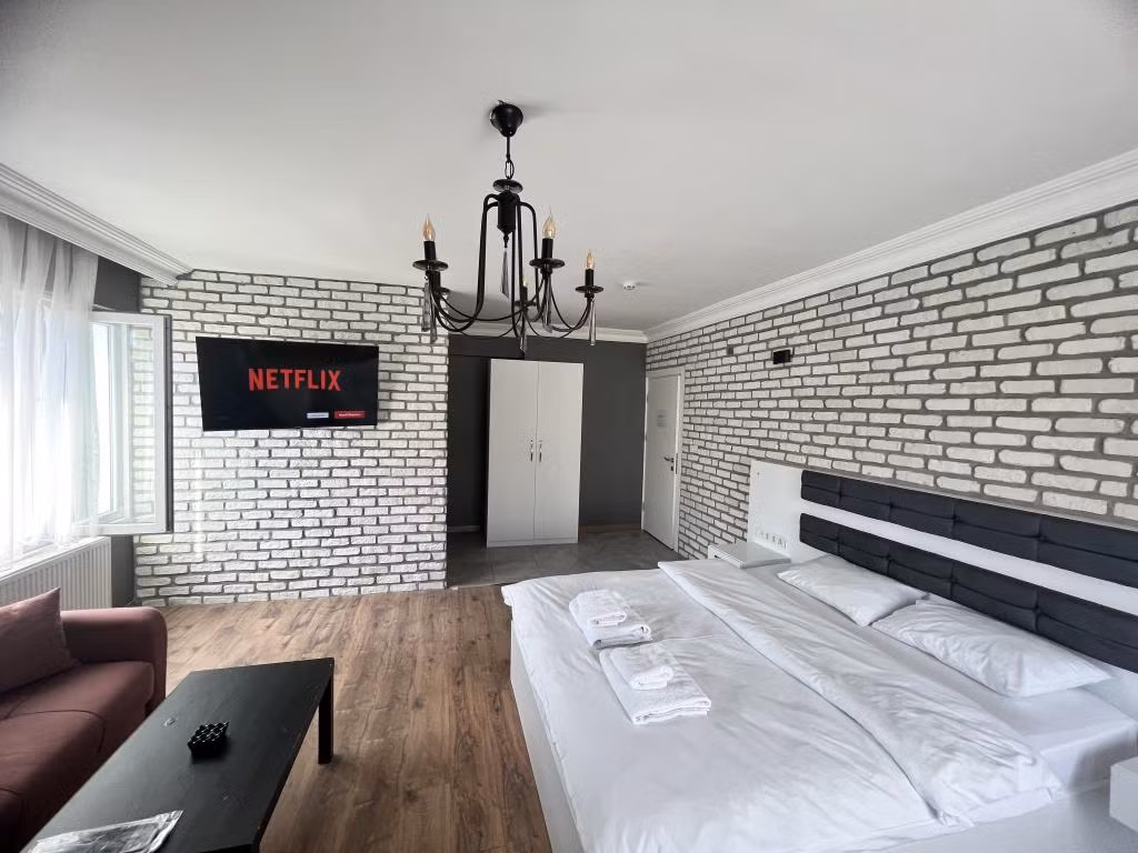 Karaca Suite — 8
