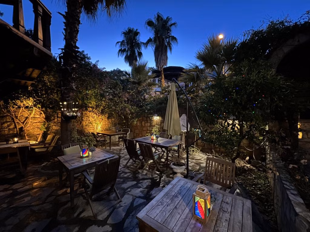 Liya Boutique Hotel Suites — 9