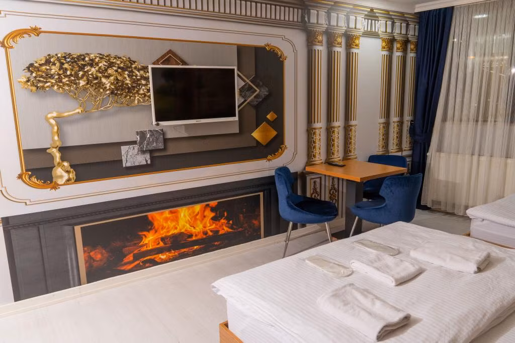 Heraldic Room Hotel — 9