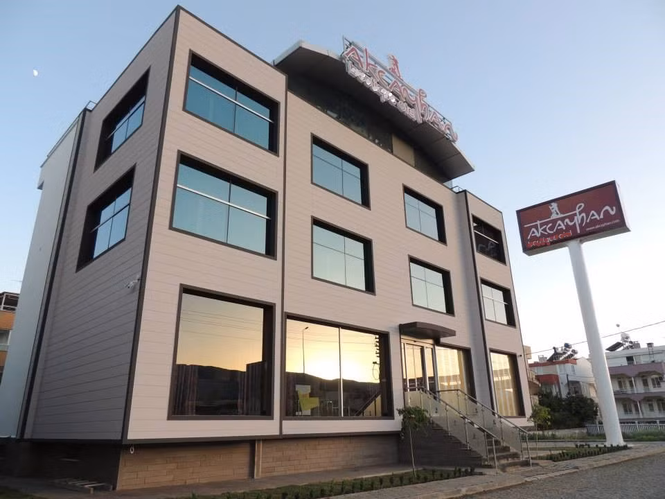 Akçayhan Otel — 2