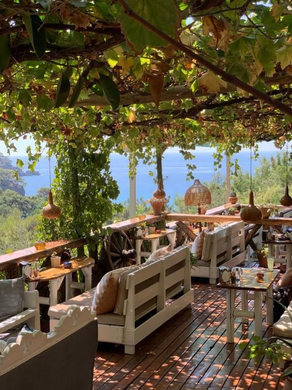 Turan Hill Lounge — 8