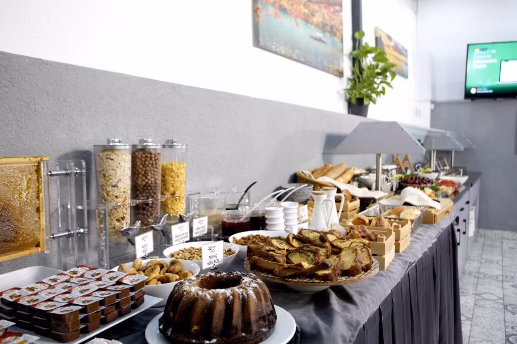 Almina İnn Hotel — 6