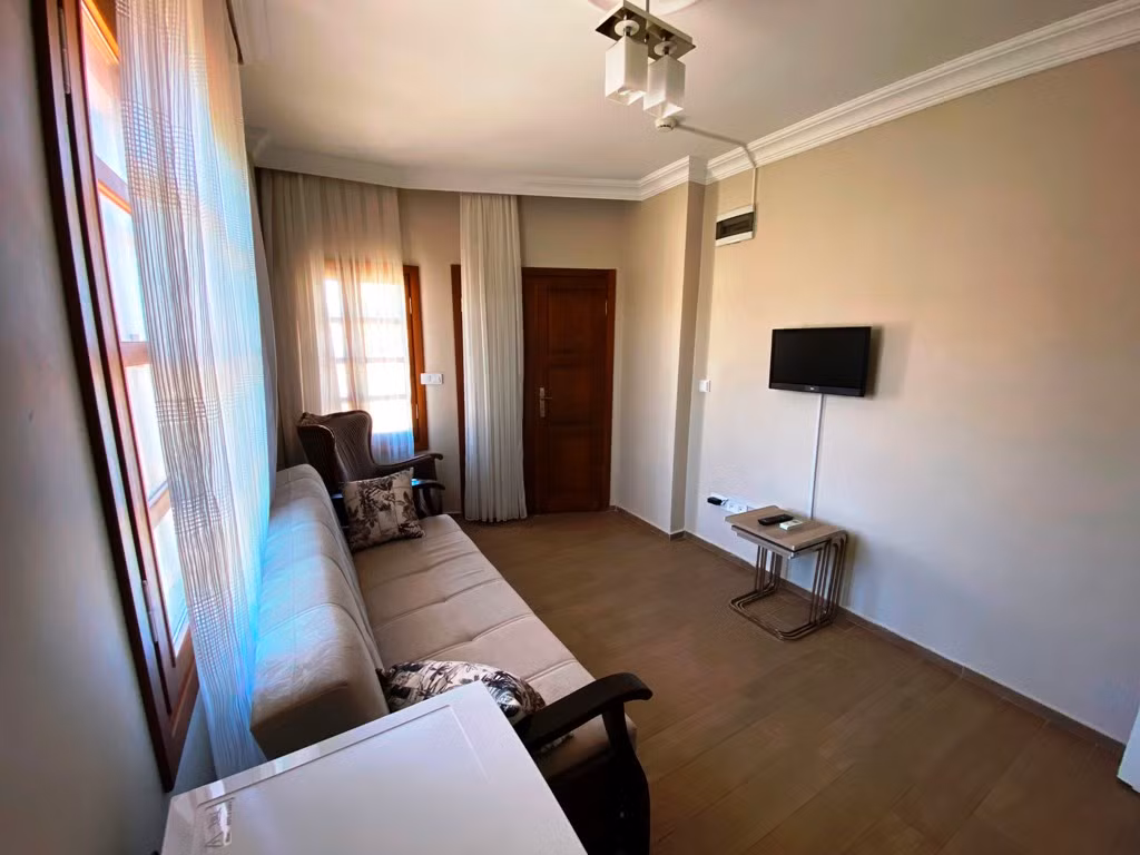 Mai Otel Cunda — 5