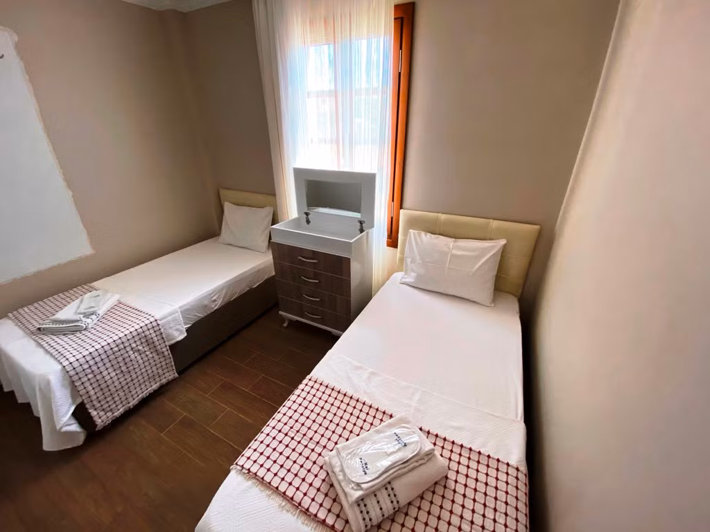 Mai Otel Cunda — 8