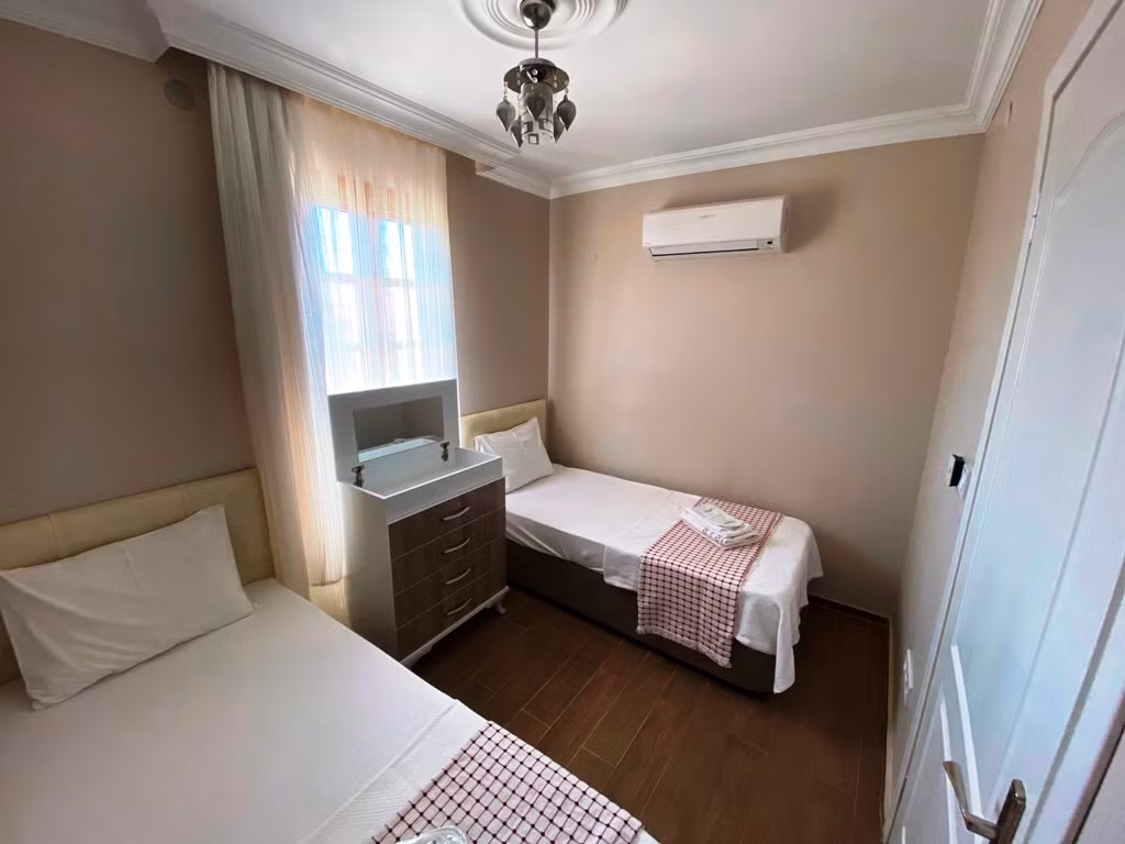 Mai Otel Cunda — 9