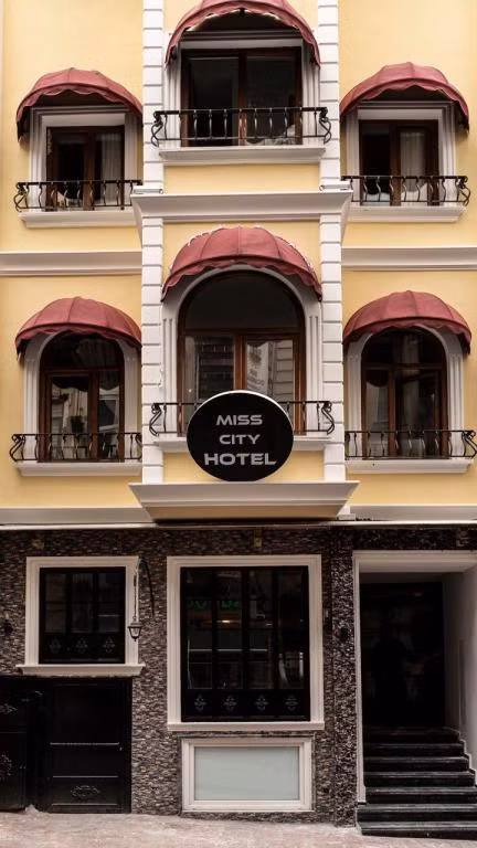 Miss City Hotel Taksim — 2