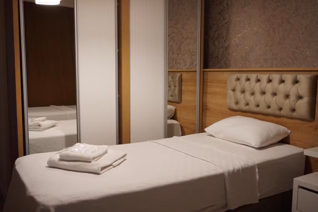 Çam Cahithan Otel — 5