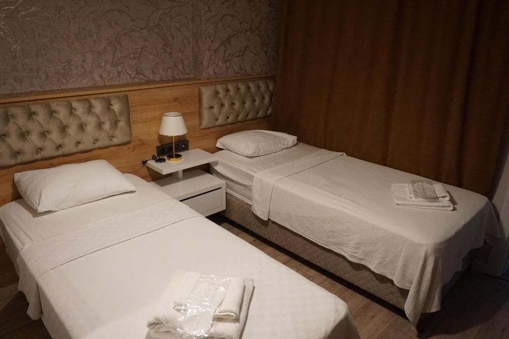 Çam Cahithan Otel — 6