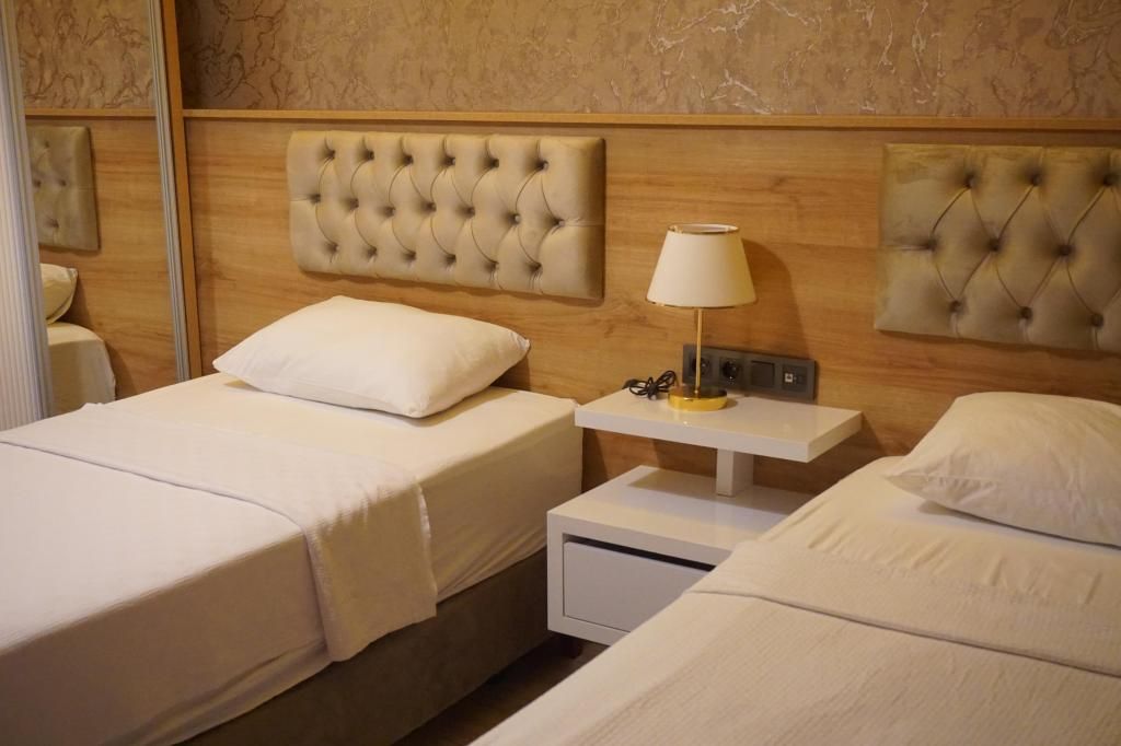 Çam Cahithan Otel — 9
