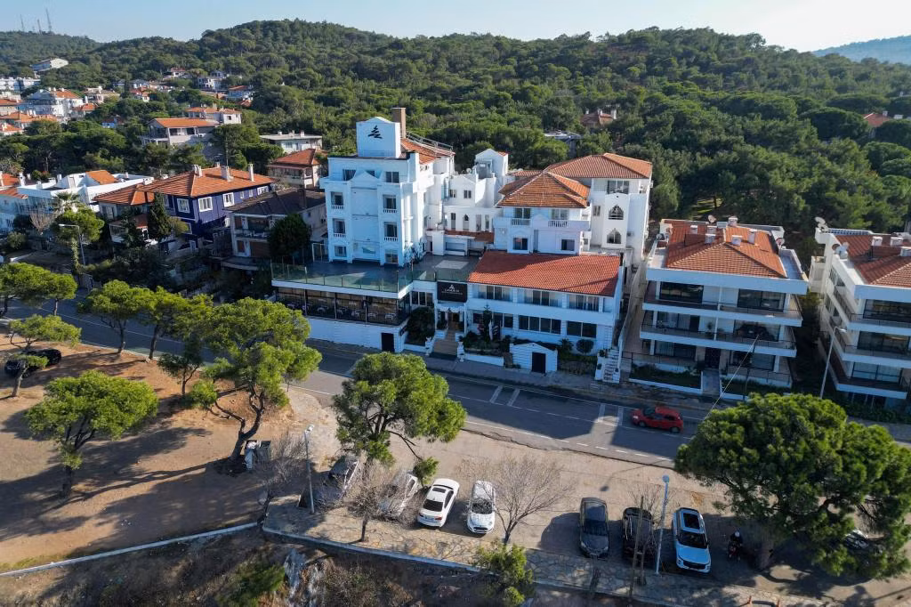 Çamlık 87 Hotel Ayvalık — 8