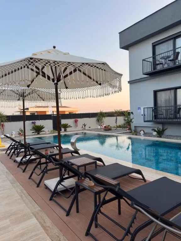 Çeşme Güzel Life — 2