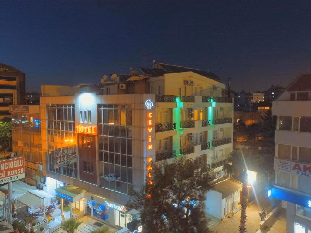 Çevik Palace Hotel — 2