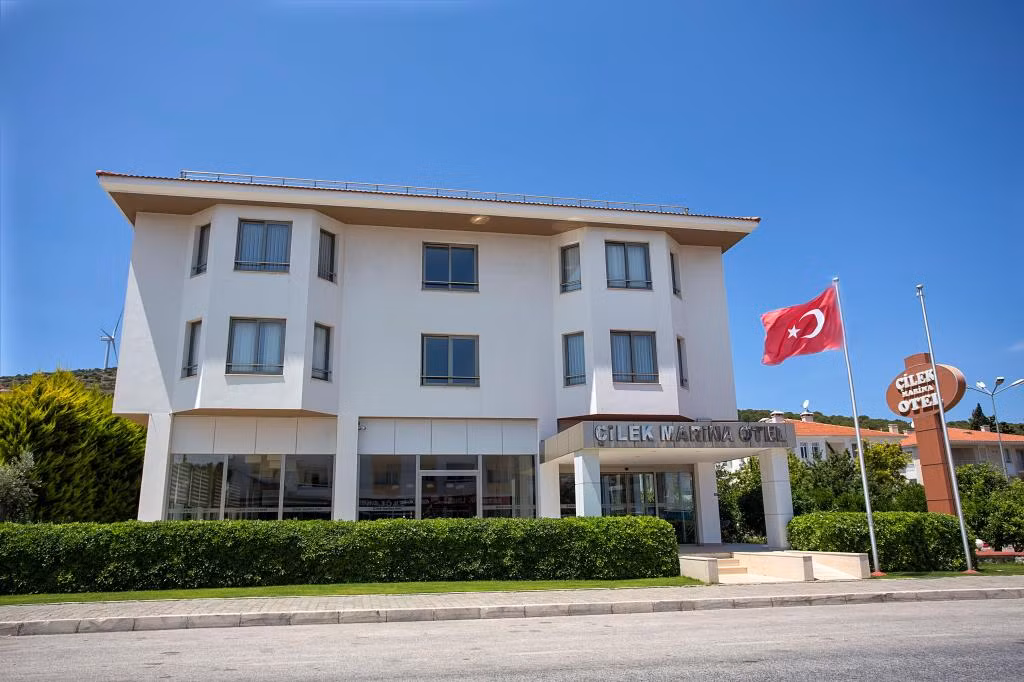 Çilek Marina Otel Çeşme — 2