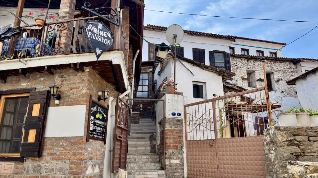 Şirin Ev Şirince Butik Pansiyon — 3