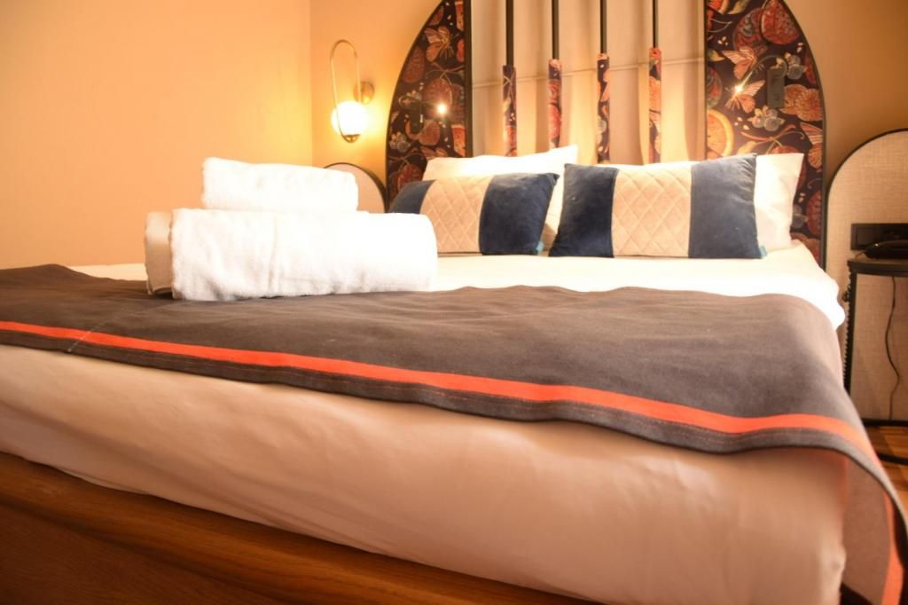 Şirin Han Hotel Old City — 9