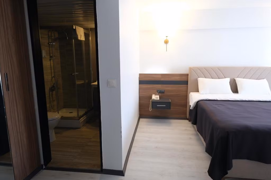 Üstün Otel Alsancak — 8