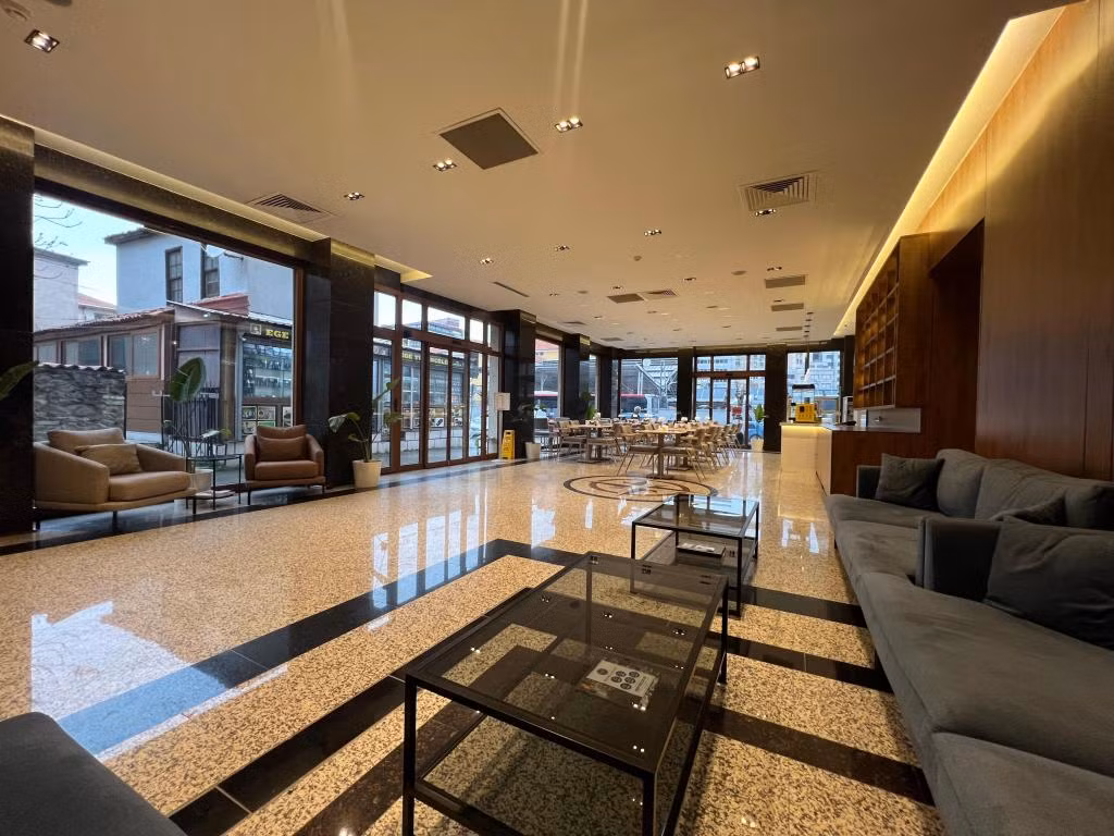 İstanblu Hotel & Spa İzmir — 8