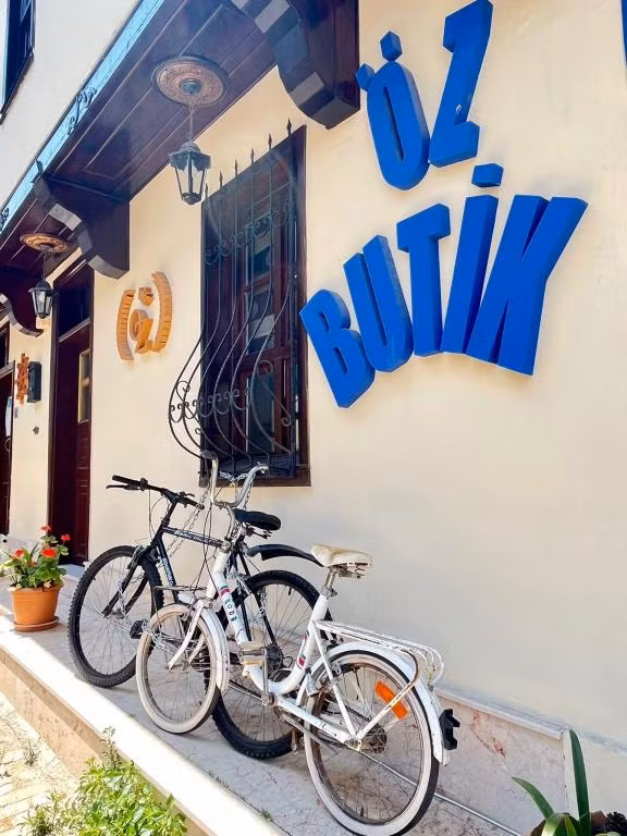 Öz Butik Otel Myrleia Antik Kent — 2
