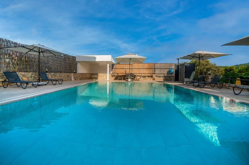 Özgüm Suite Otel Datça — 3