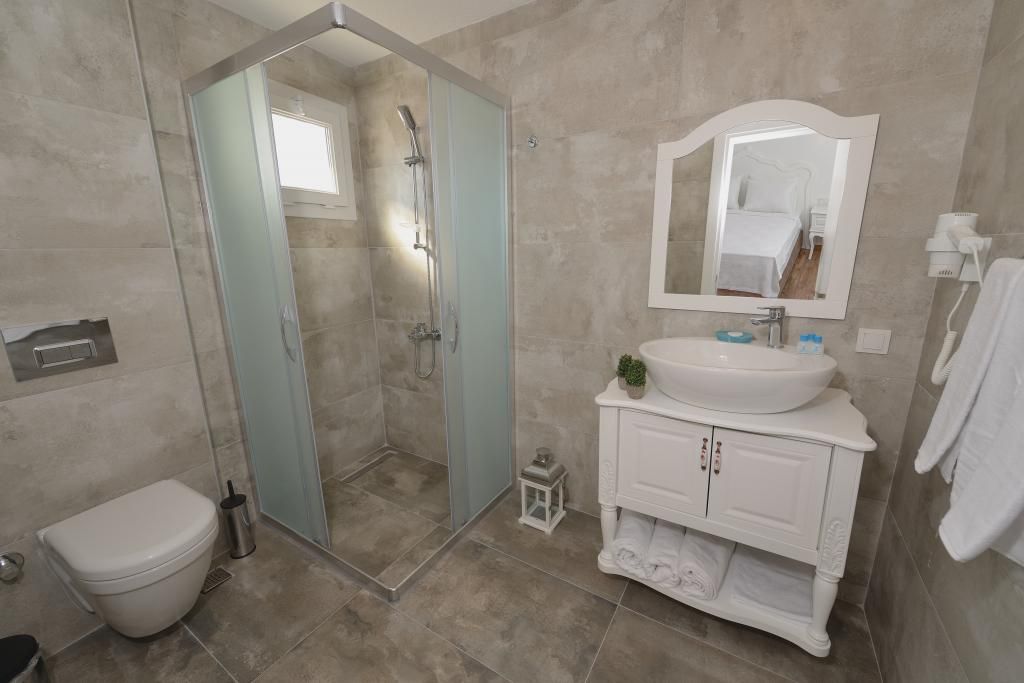Alesya Otel Çeşme — 2