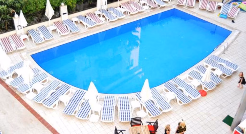 Almena Hotel — 5