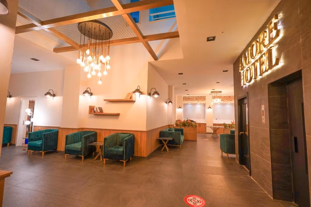 Amore Hotel — 8