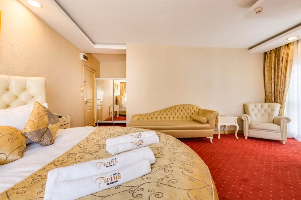 Twins Hotel — 8
