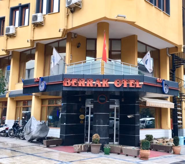 Berrak Otel Salihli — 2