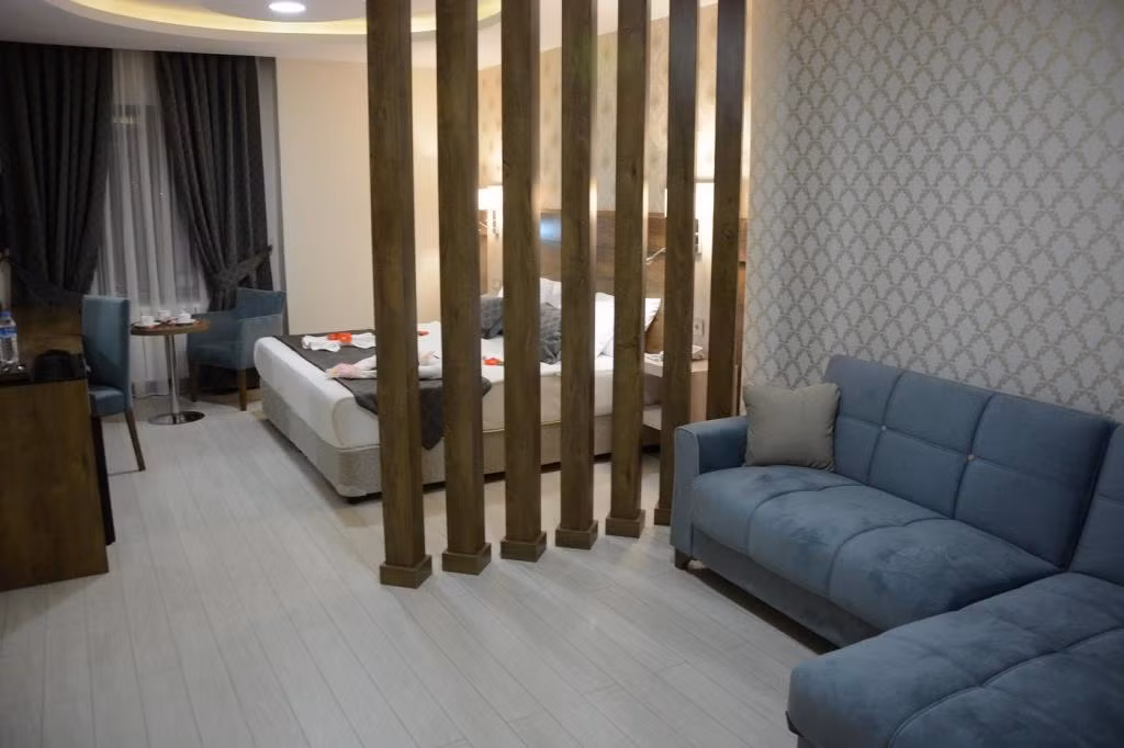White Star Hotel — 6