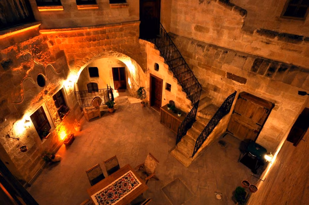 Has Cave Konak — 2