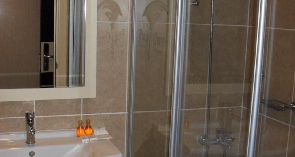 Palm City Hotel Akhisar — 9