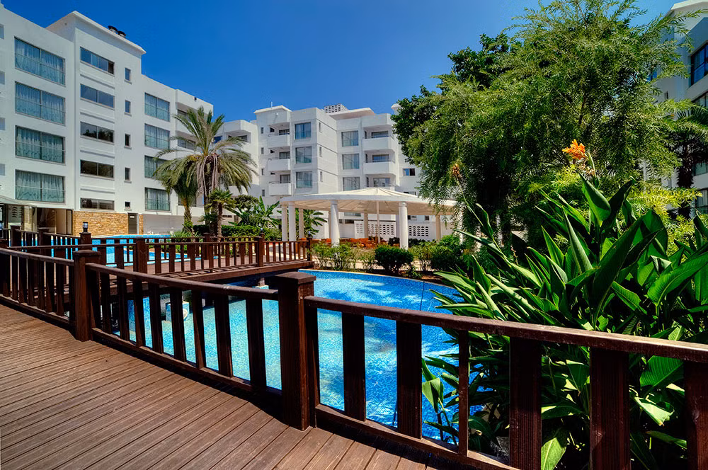 Jasmine Court Hotel — 6