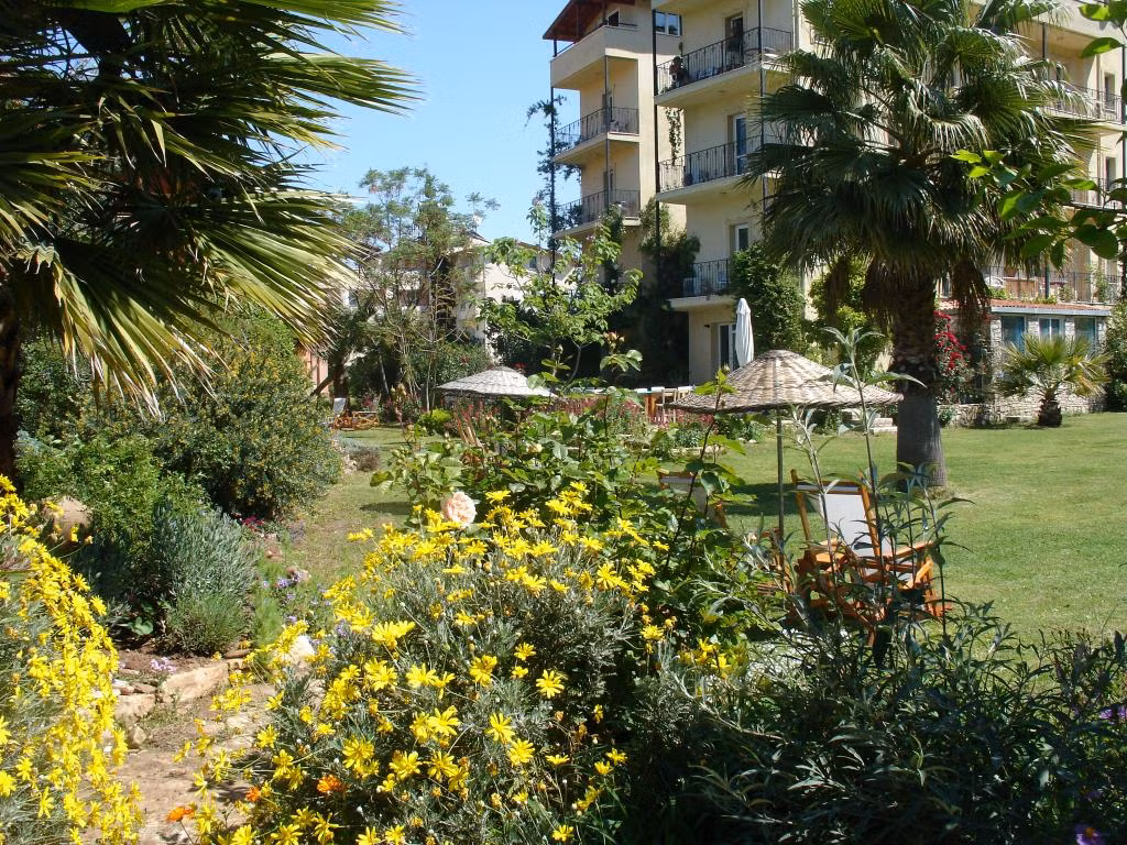 Emel Pension — 2