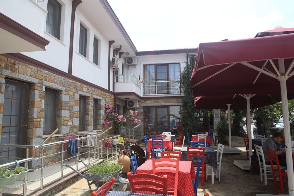 Yeni Bademli Konuk Evi — 2