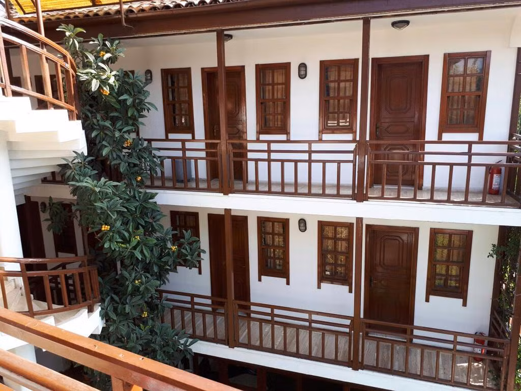 Karyatit Hotel Kaleiçi — 9