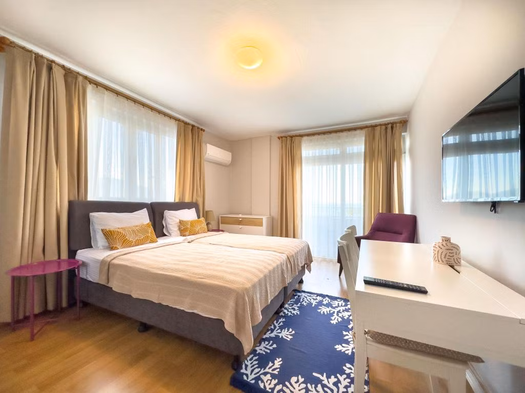 Cloud 9 Rooms — 3
