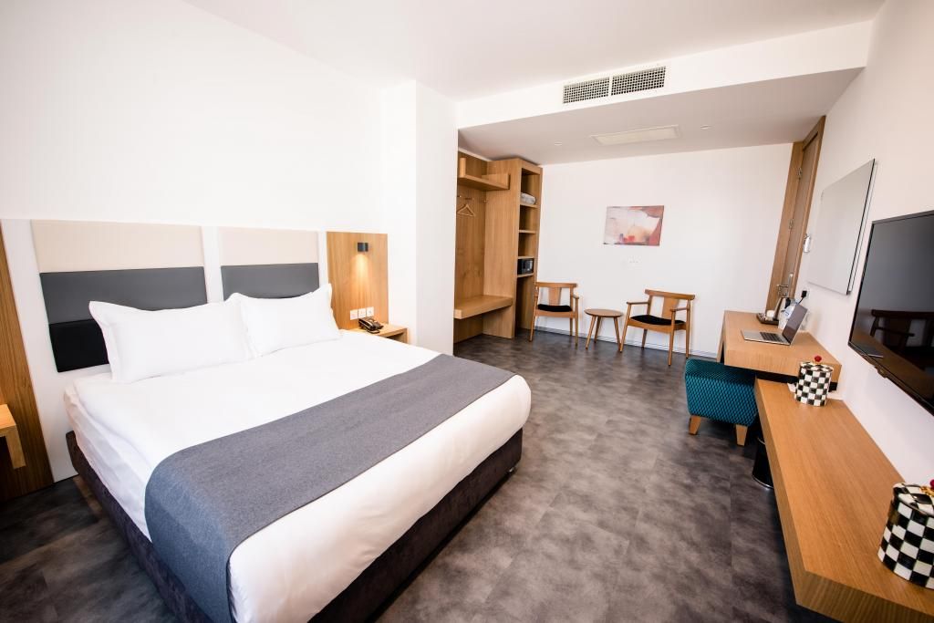 Ingate Hotel — 4