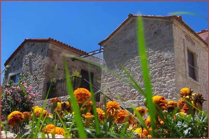 Foça Antik Otel — 8