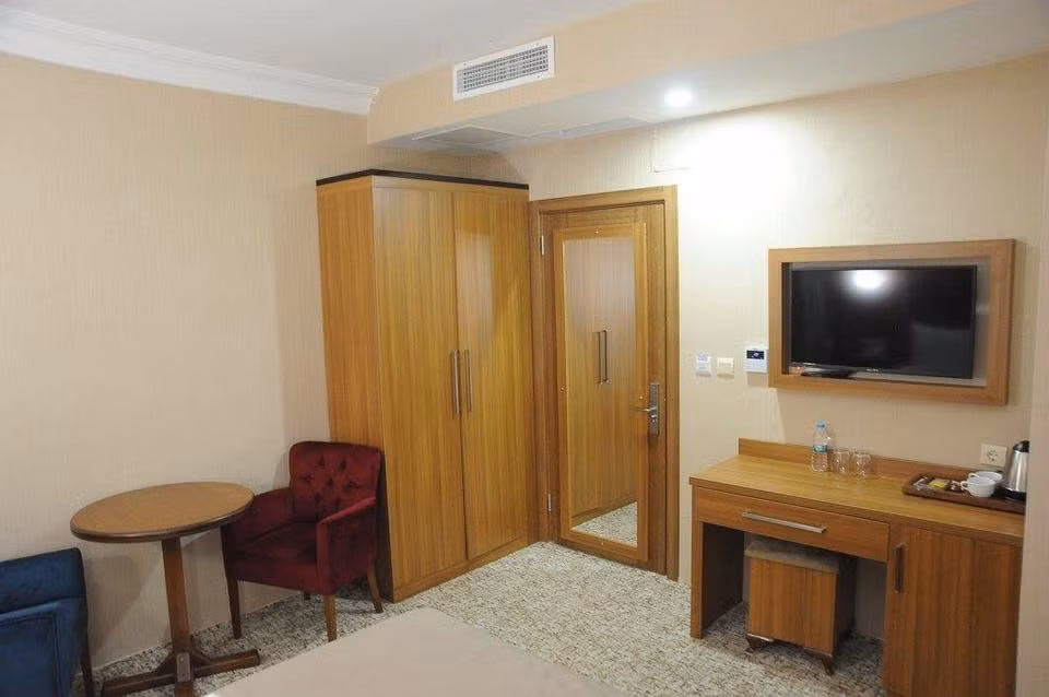 Akşehir Elitt Otel — 4