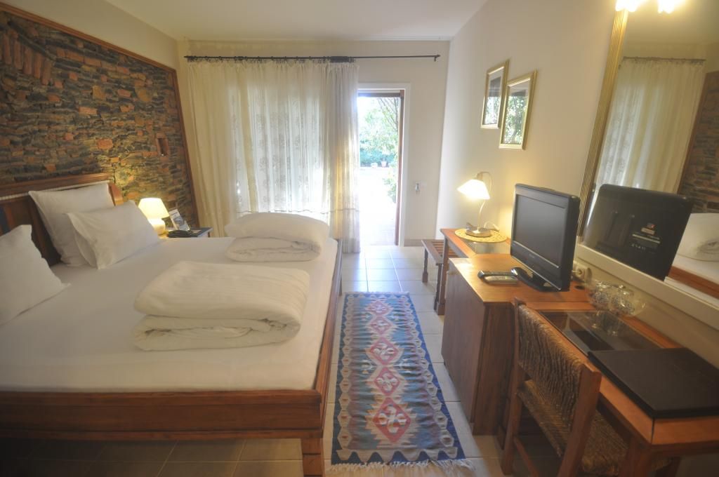 El Vino Hotel & Suites — 5