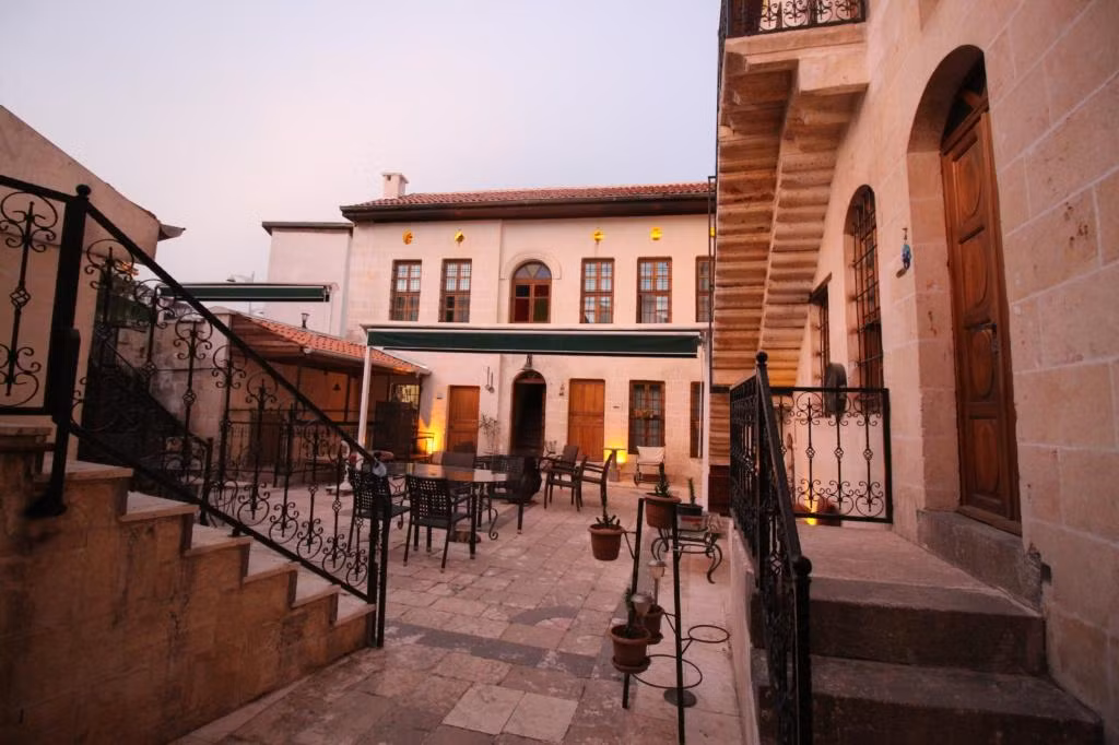 Aynur Hanım Konağı — 9