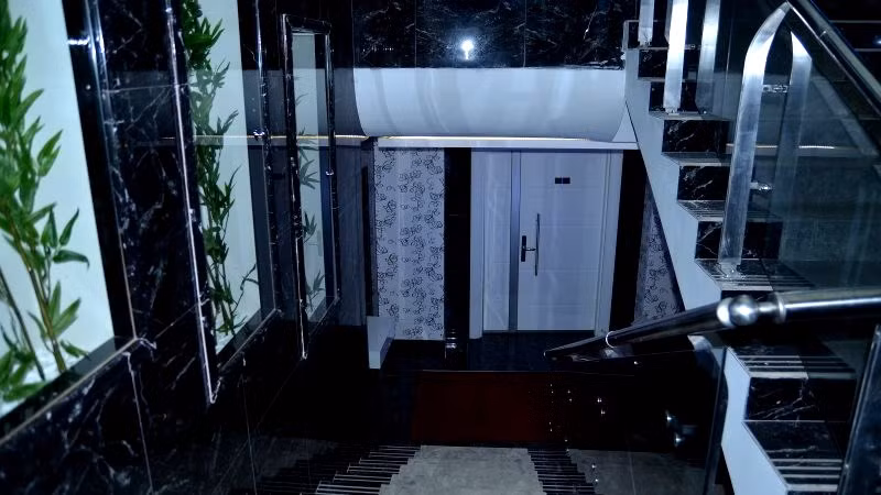 Grand Hotel Van — 7