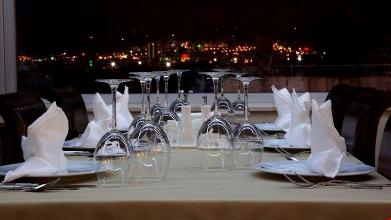 Marathon Hotel — 7