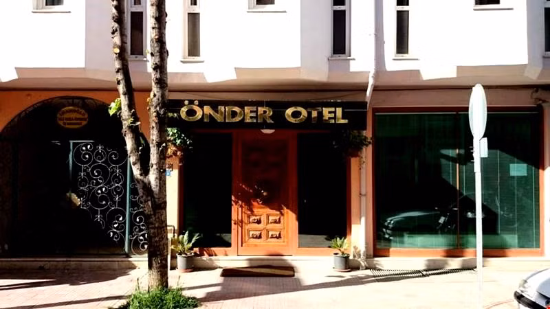 Önder Otel — 2
