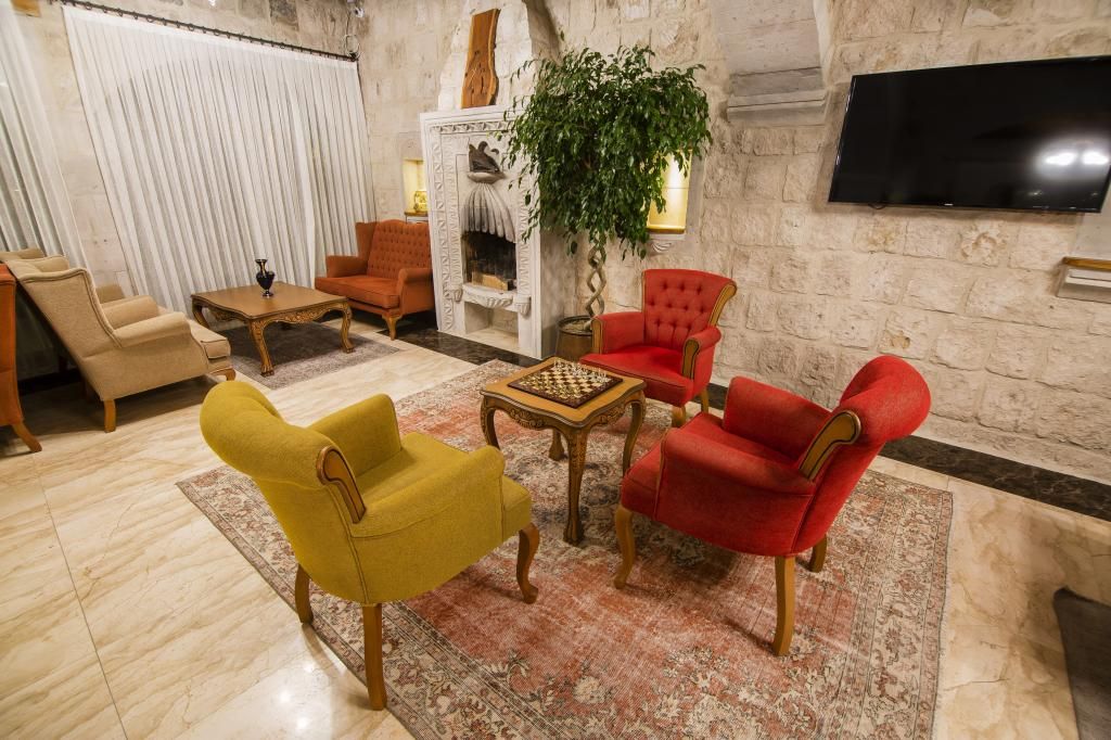 Hera Cave Suites — 9